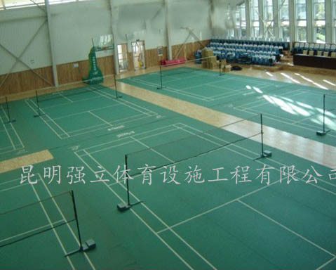 云南省交警總隊(duì)體育館籃球場(chǎng)體育木地板工程